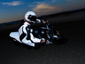 38206 990 Super Duke R Action 2010