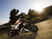 47045 990 Super Duke 2011 Action