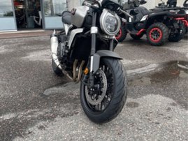 Moottoripyörä Honda CB 2022 8317304