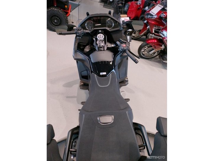Moottoripyörä Honda GL 2024 16064315