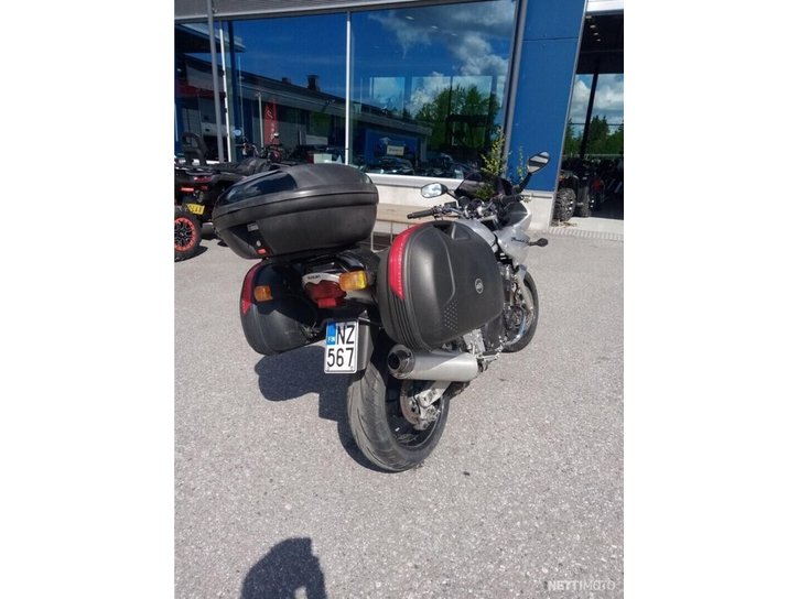 Moottoripyörä Suzuki GSF 2003 8982607