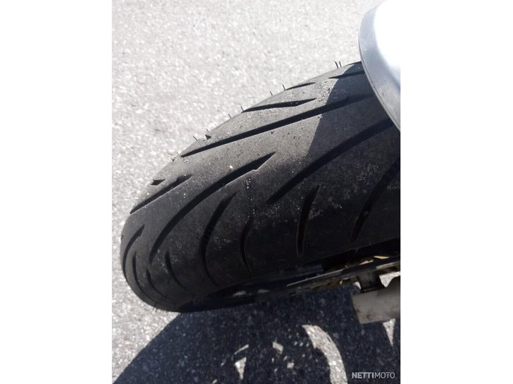 Moottoripyörä Suzuki GSF 2003 8982609