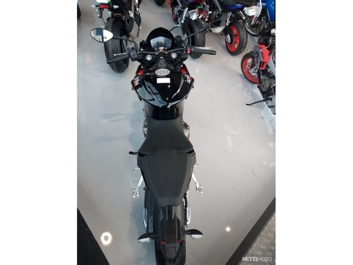 Moottoripyörä Aprilia Tuono 2022 10848928