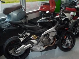 Moottoripyörä Aprilia Tuono 2022 10848933
