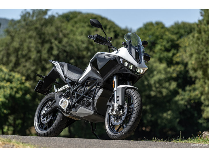 Moottoripyörä Zero DSR 2023 11919679