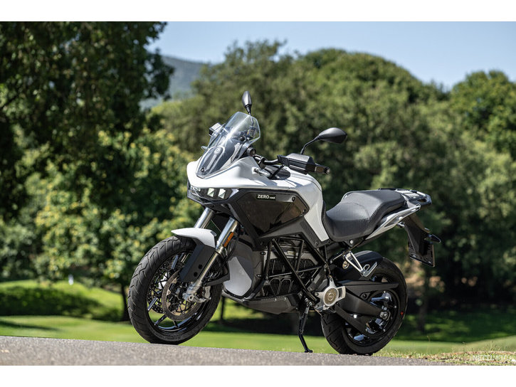 Moottoripyörä Zero DSR 2023 11919684