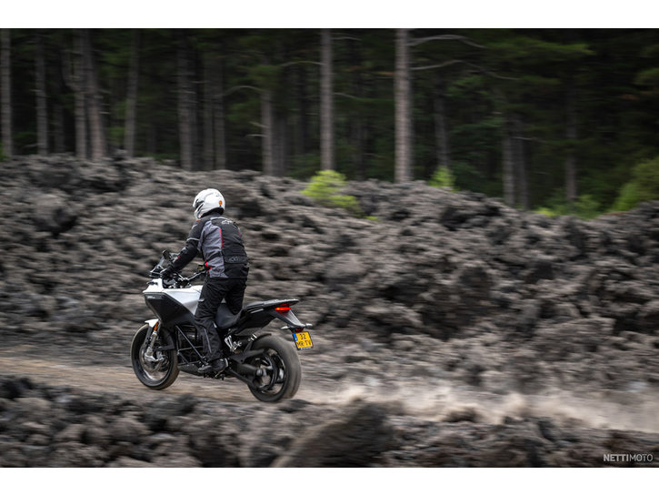 Moottoripyörä Zero DSR 2023 11919687
