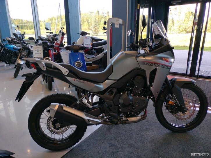 Moottoripyörä Honda XL 2024 14610343