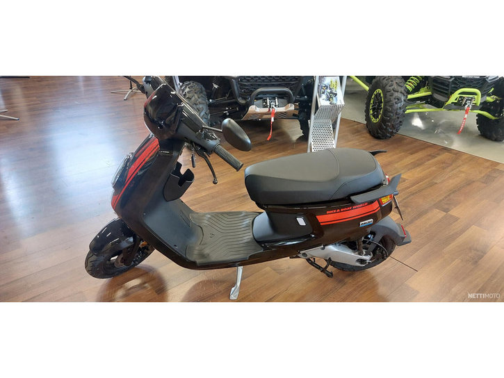 Skootteri NIU MQi 2023 13796772