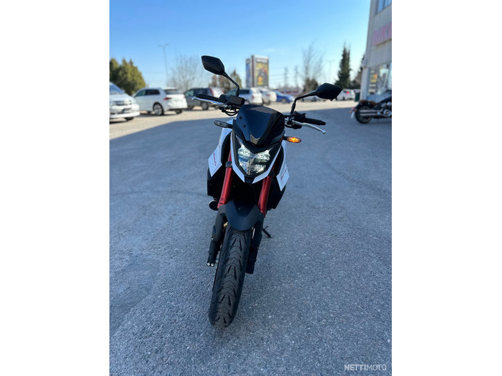 Moottoripyörä Honda CB 2023 13433533
