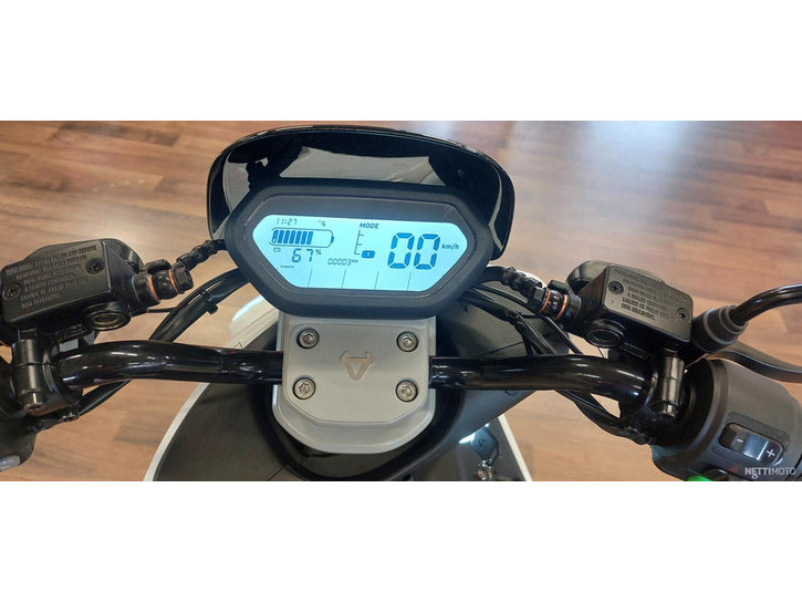 Skootteri NIU NQi 2023 13796806