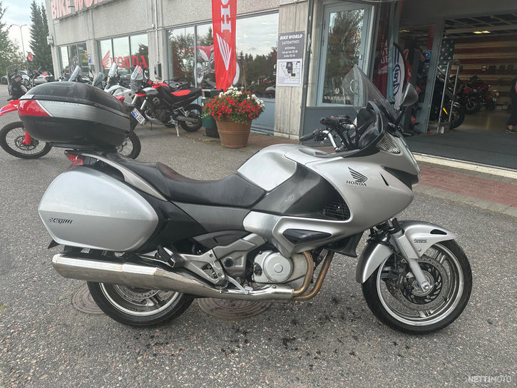 Moottoripyörä Honda NT 2008 14274990