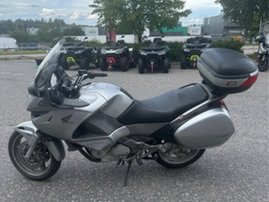 Moottoripyörä Honda NT 2008 14274999