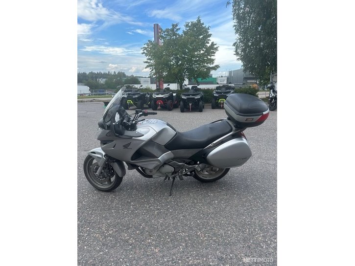 Moottoripyörä Honda NT 2008 14274999