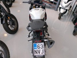 Moottoripyörä Aprilia Tuono 2021 14685686