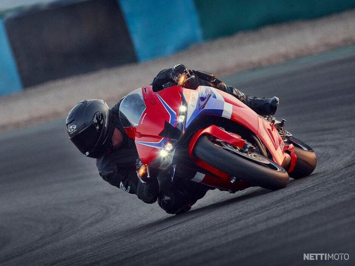 Moottoripyörä Honda CBR 2025 15375298