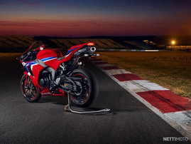 Moottoripyörä Honda CBR 2025 15375305