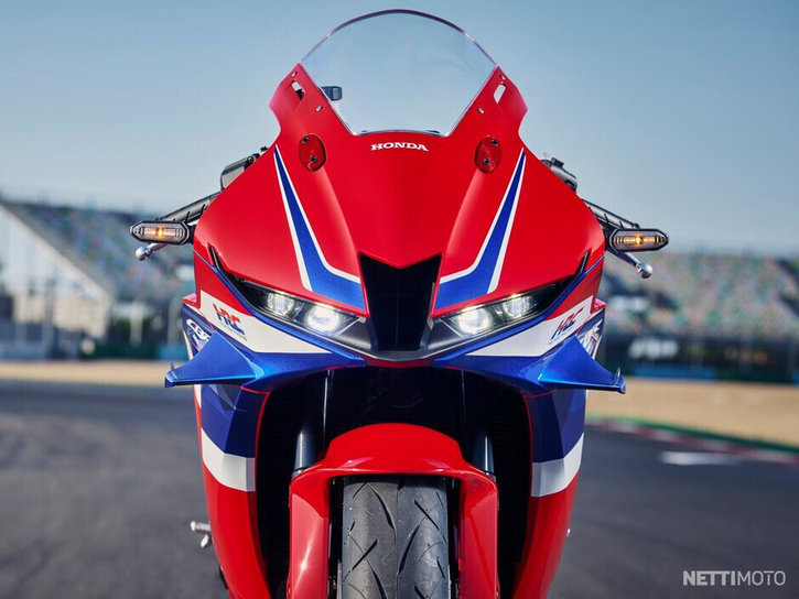 Moottoripyörä Honda CBR 2025 15375308