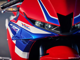 Moottoripyörä Honda CBR 2025 15375309