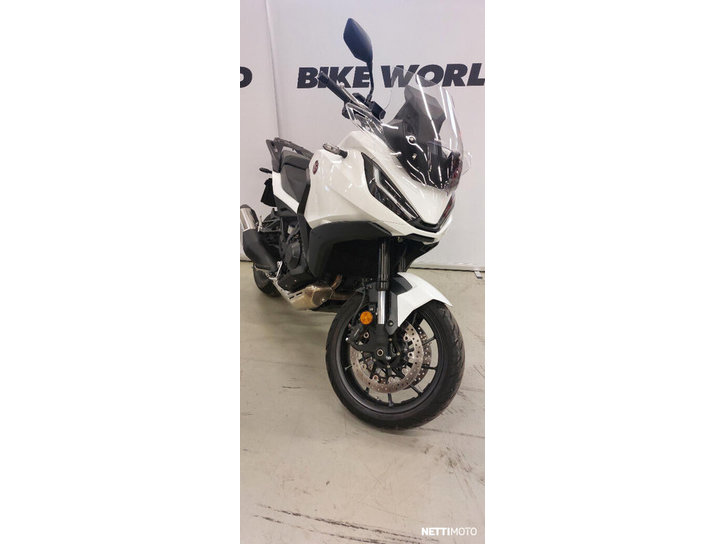 Moottoripyörä Honda NT 2022 23355470