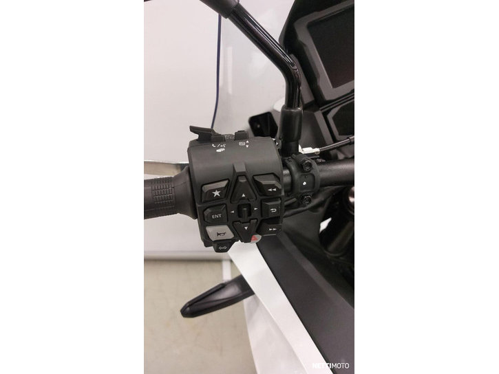 Moottoripyörä Honda NT 2022 23355475