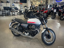 Moto Guzzi V7 3042628