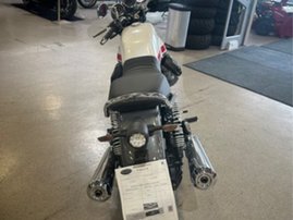 Moottoripyörä Moto Guzzi V7 2023 15663558