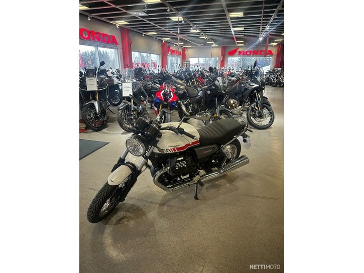 Moottoripyörä Moto Guzzi V7 2023 15663560
