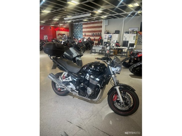 Moottoripyörä Suzuki GSX 2004 15673547