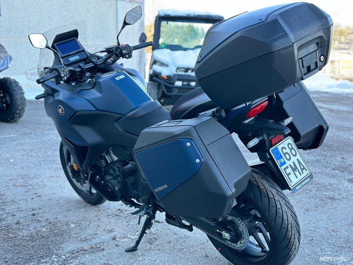 Moottoripyörä Honda NT 2024 15887076