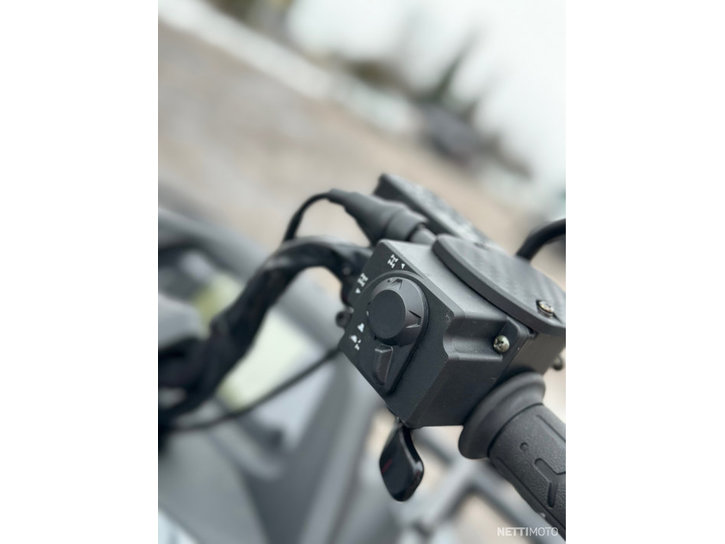 Mönkijä Segway Snarler 2024 15890434