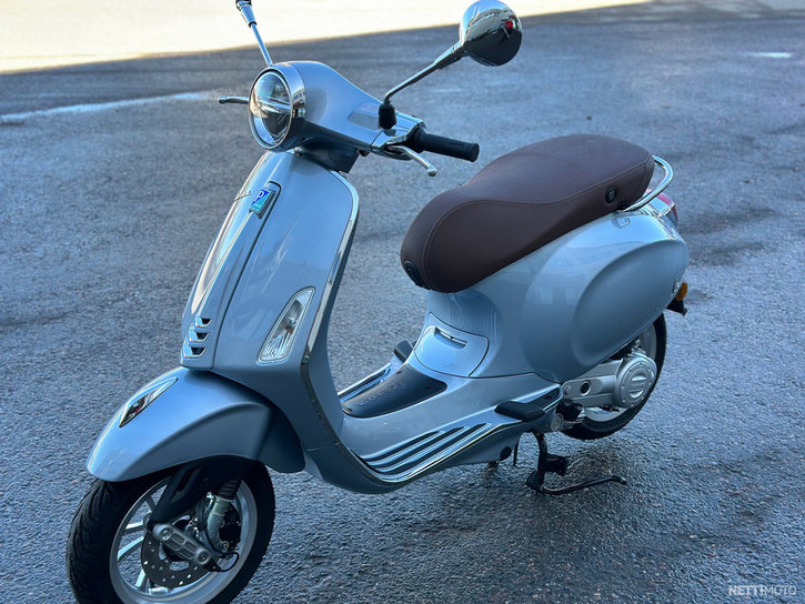 Skootteri Vespa Primavera 2023 16057239