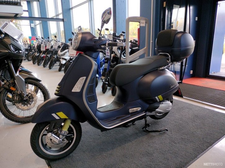 Skootteri Vespa GTS 2024 17820108
