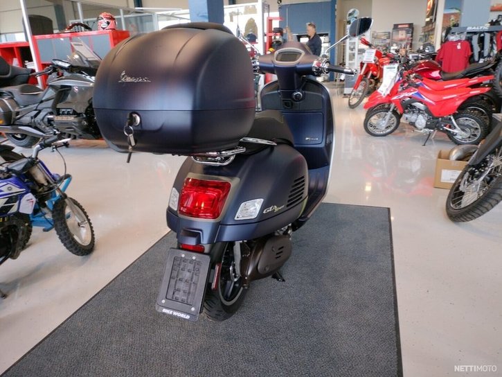 Skootteri Vespa GTS 2024 17820109