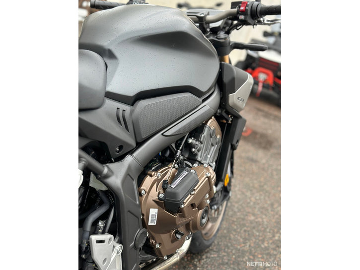 Moottoripyörä Honda CB 2025 16237857