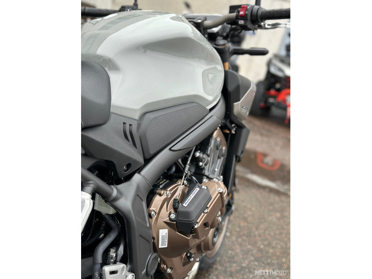 Moottoripyörä Honda CB 2025 16237981
