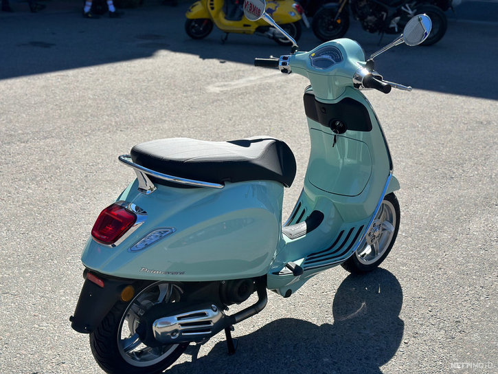 Skootteri Vespa Primavera 2024 16486573