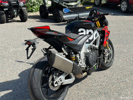 Moottoripyörä Aprilia Tuono 2023 16662608