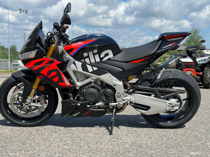 Moottoripyörä Aprilia Tuono 2023 16662609