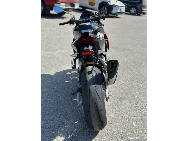 Moottoripyörä Aprilia Tuono 2023 16662625
