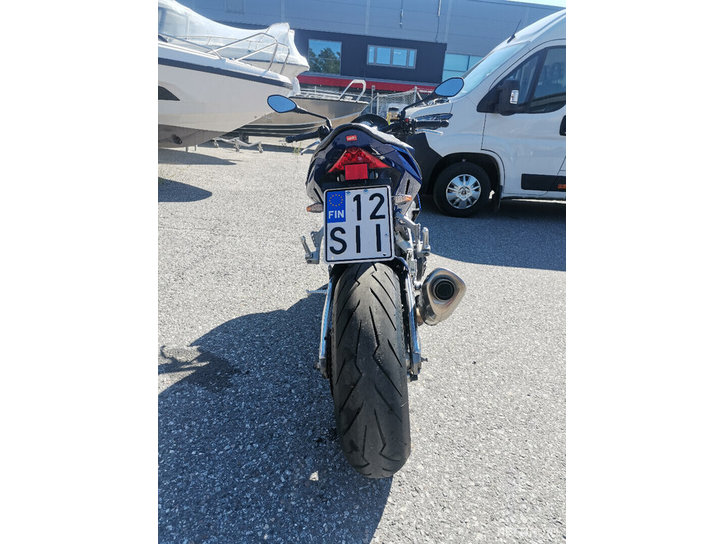 Moottoripyörä Aprilia Tuono 2013 16880503