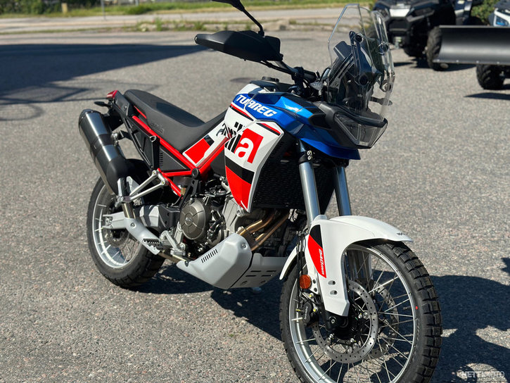 Moottoripyörä Aprilia Tuareg 2024 16902641