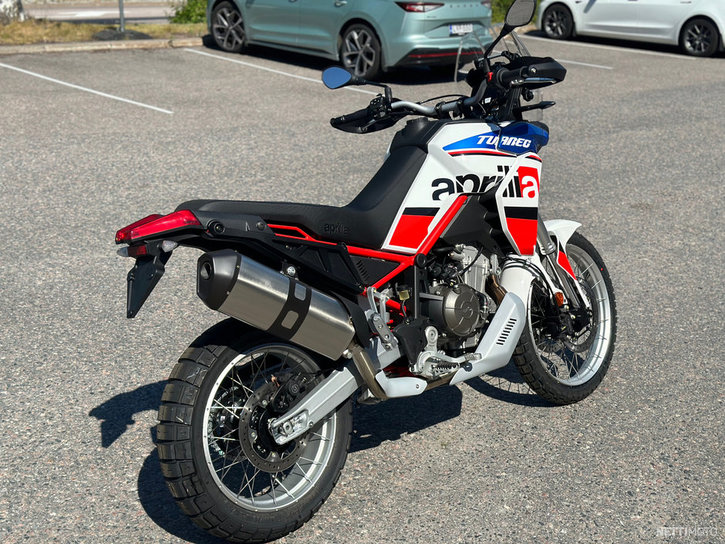 Moottoripyörä Aprilia Tuareg 2024 16902642