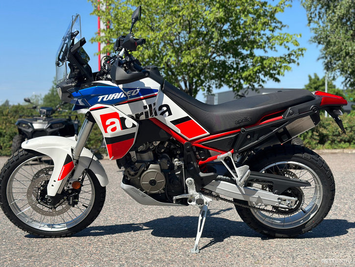 Moottoripyörä Aprilia Tuareg 2024 16902643