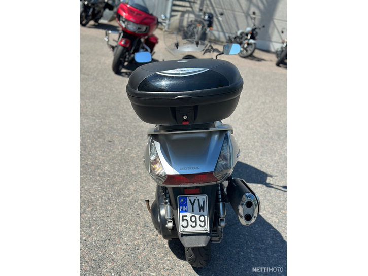 Skootteri Honda Silver Wing 2010 16908973