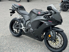 Moottoripyörä Honda CBR 2024 17206041