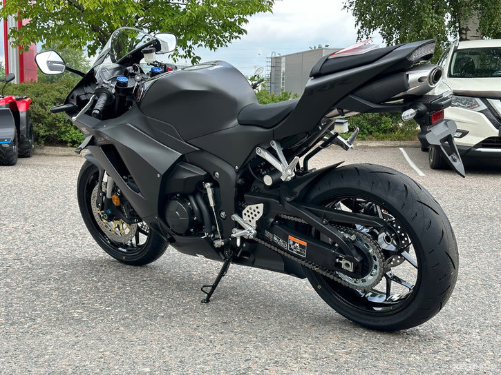 Moottoripyörä Honda CBR 2024 17206060