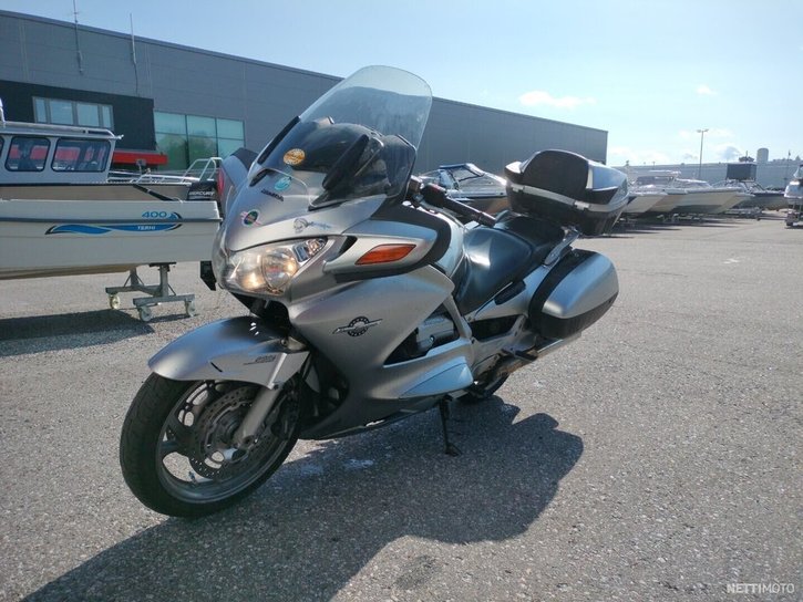Moottoripyörä Honda ST 2006 17439770