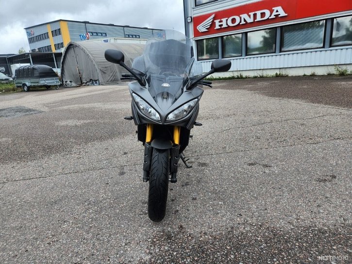 Moottoripyörä Yamaha FZ8-S 2013 17580465