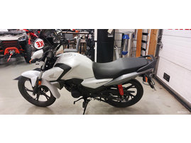 Moottoripyörä Honda CB 2023 18583685